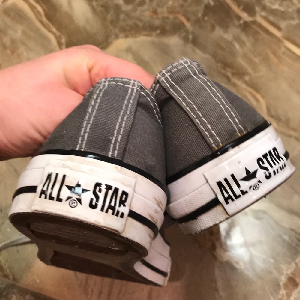 Converse gray women’s Sz 8 - Picture 6 of 7
